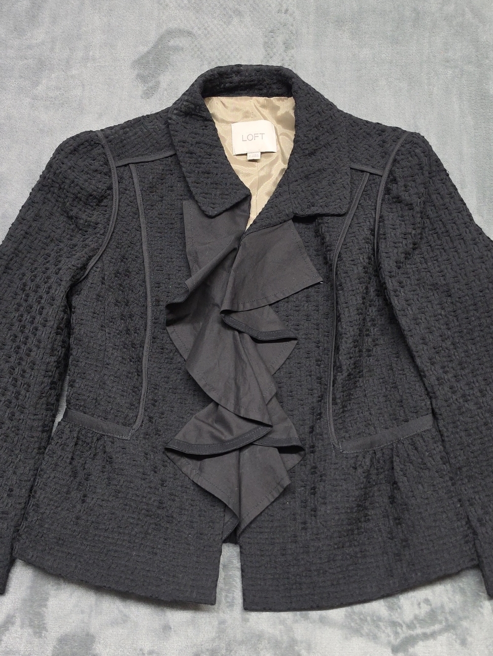 LOFT Black Ruffle Front Textured Blazer Sz 4 - Picture 1 of 7